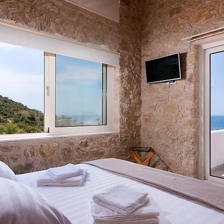 Sol Pedra Hotel *