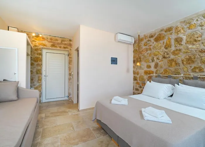 Mare Pedra * Skála Marión